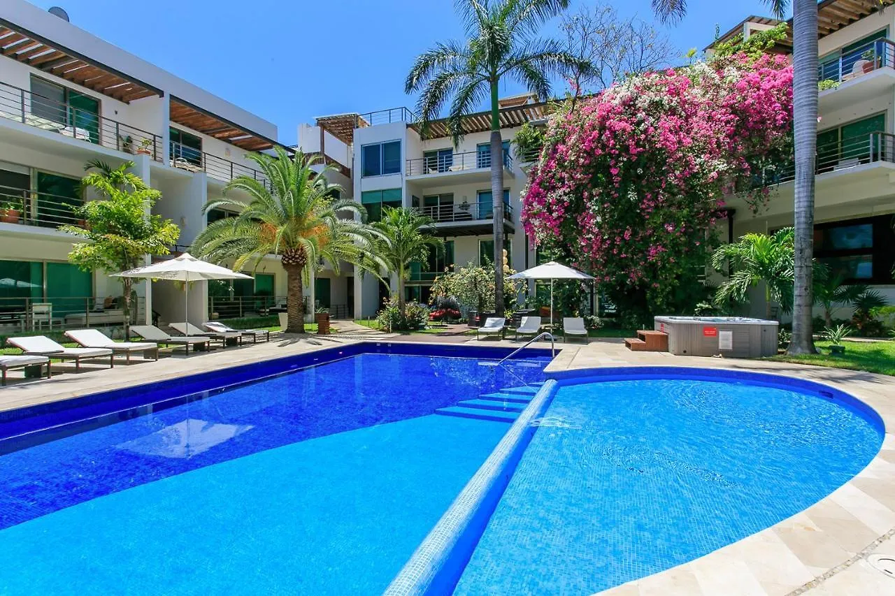 Apartment 3-Level Condo With A Private Balcony & Rooftop Lounge Playa del Carmen