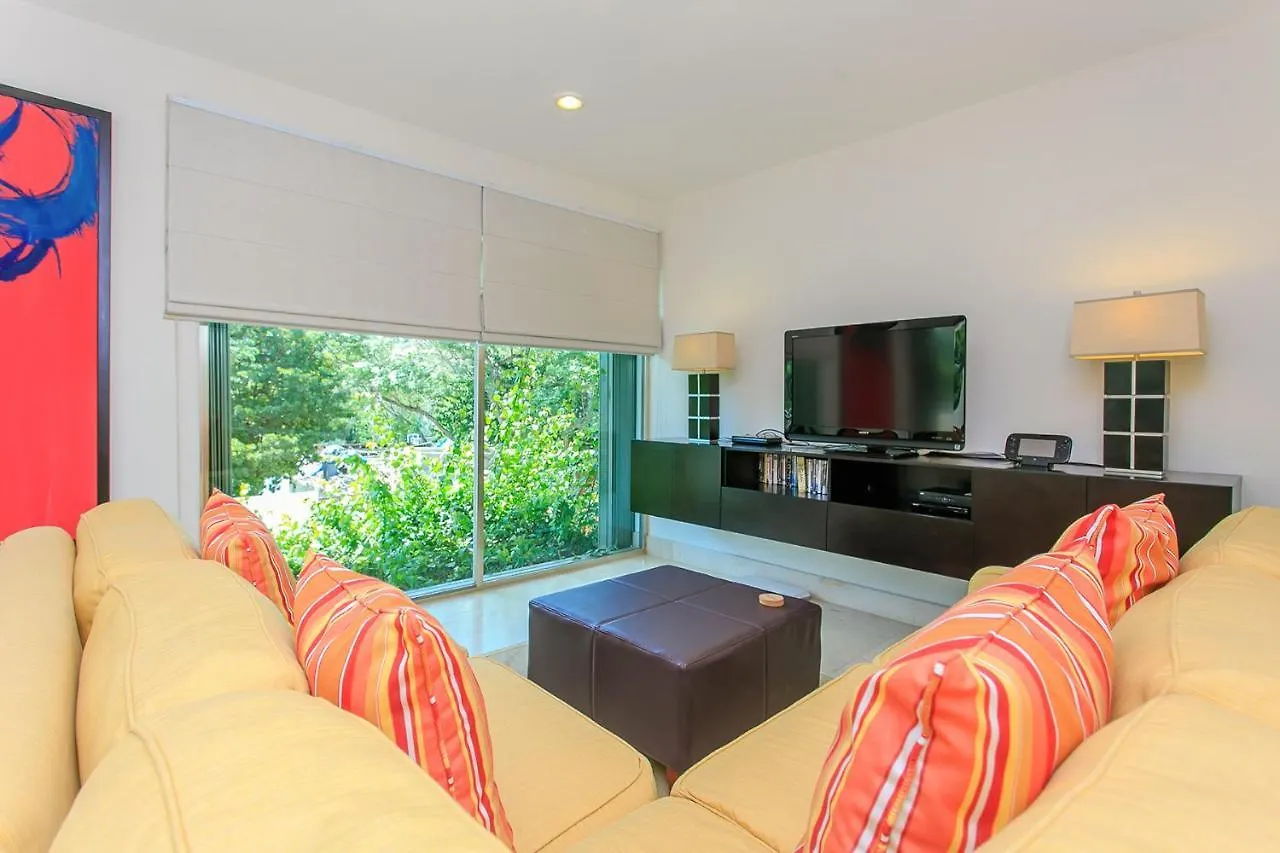 Apartment 3-Level Condo With A Private Balcony & Rooftop Lounge Playa del Carmen