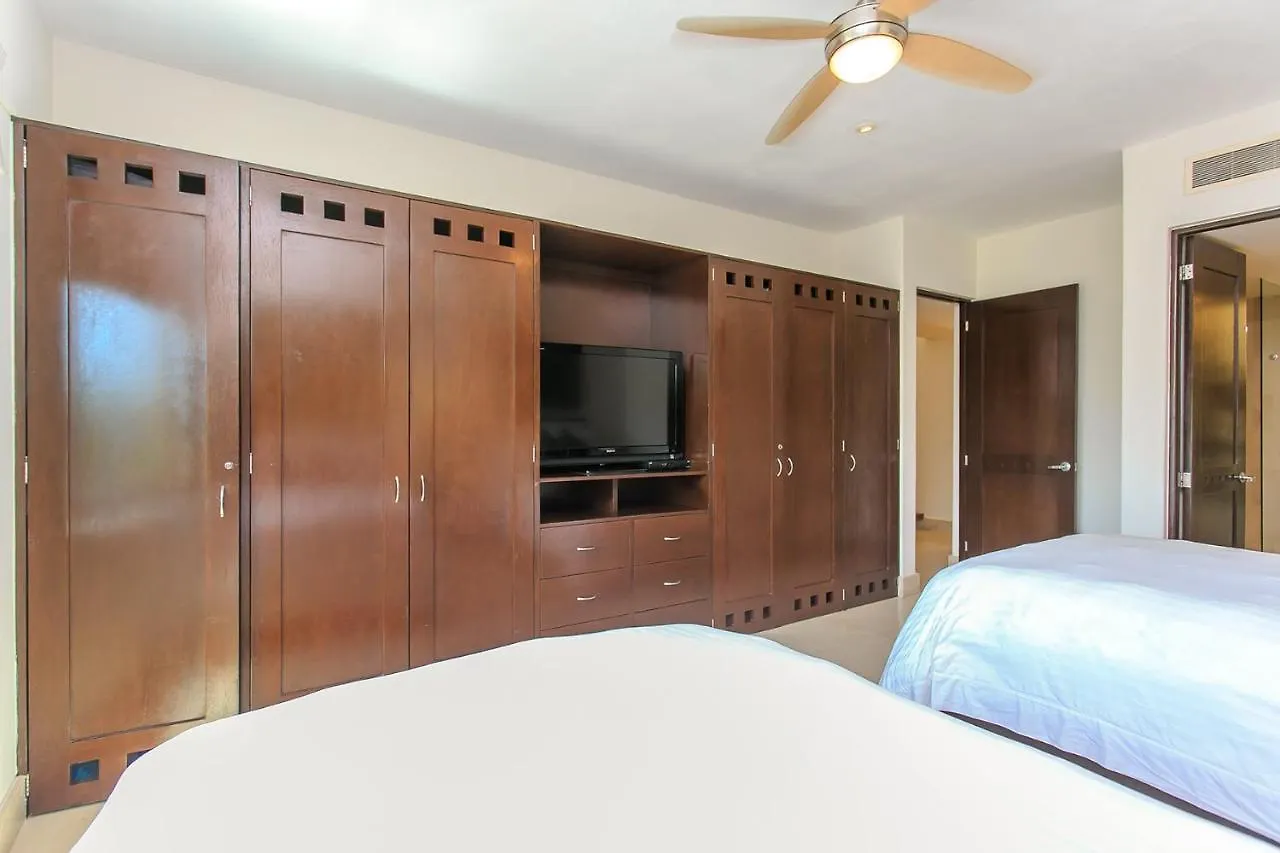3-Level Condo With A Private Balcony & Rooftop Lounge Playa del Carmen 0*,  Mexico