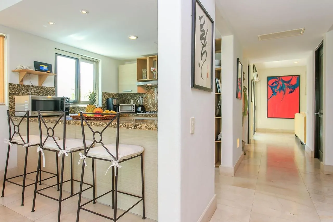 Apartment 3-Level Condo With A Private Balcony & Rooftop Lounge Playa del Carmen Mexico